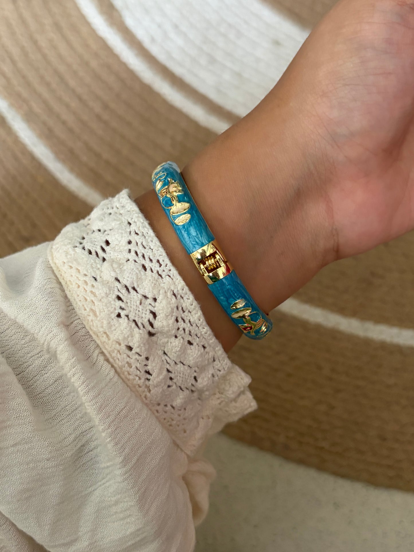 Lara enamel bangle