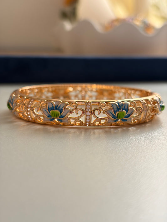 Qamal botanical bracelet