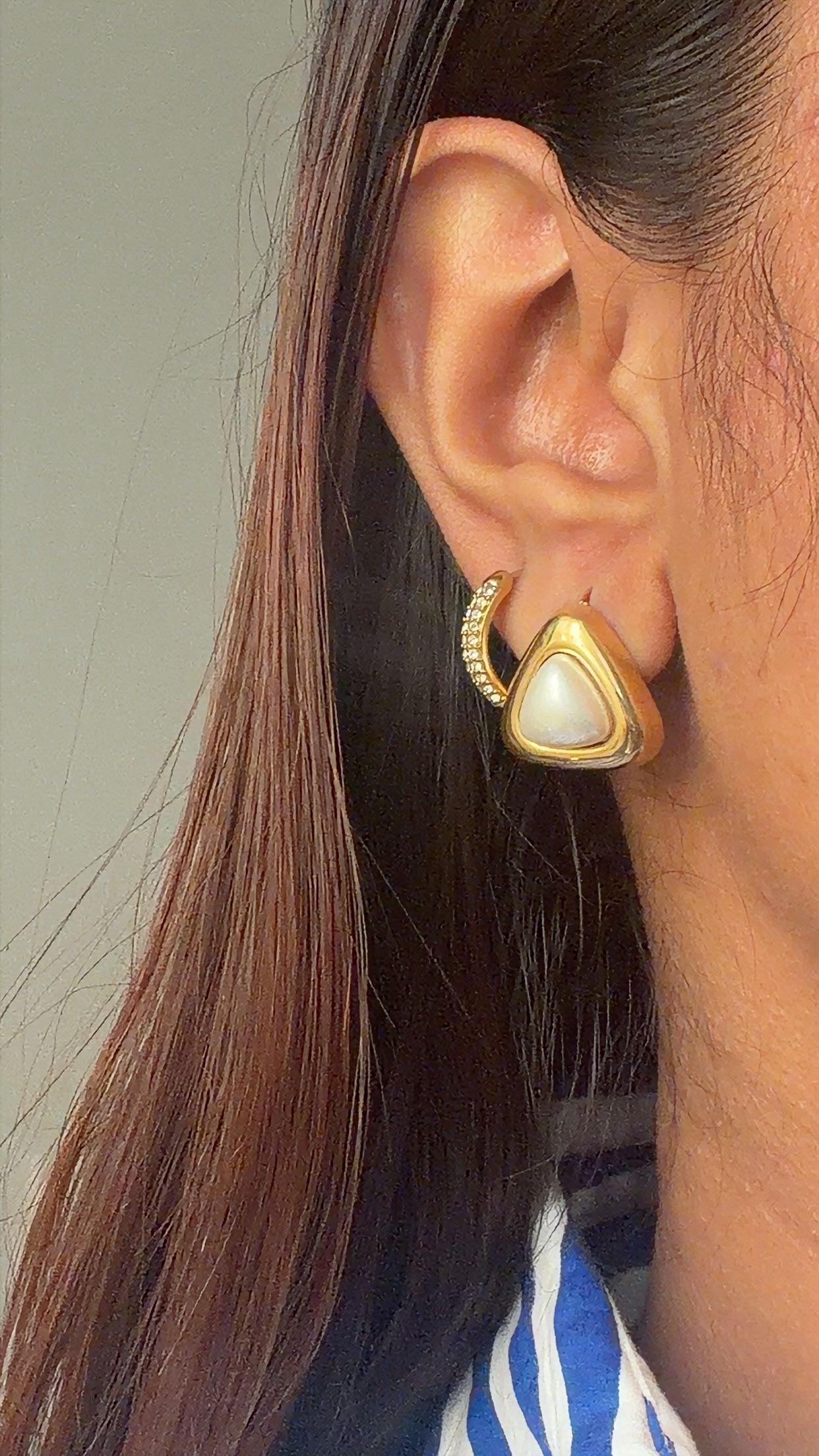 Vega chunky pearl studs
