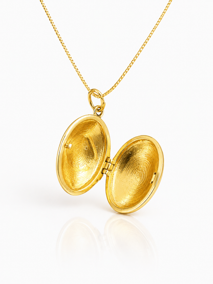 Luna shell locket