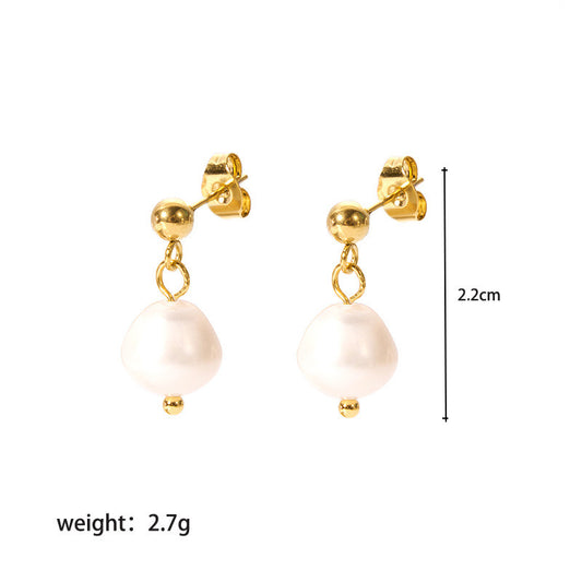 Mia fresh water pearl studs