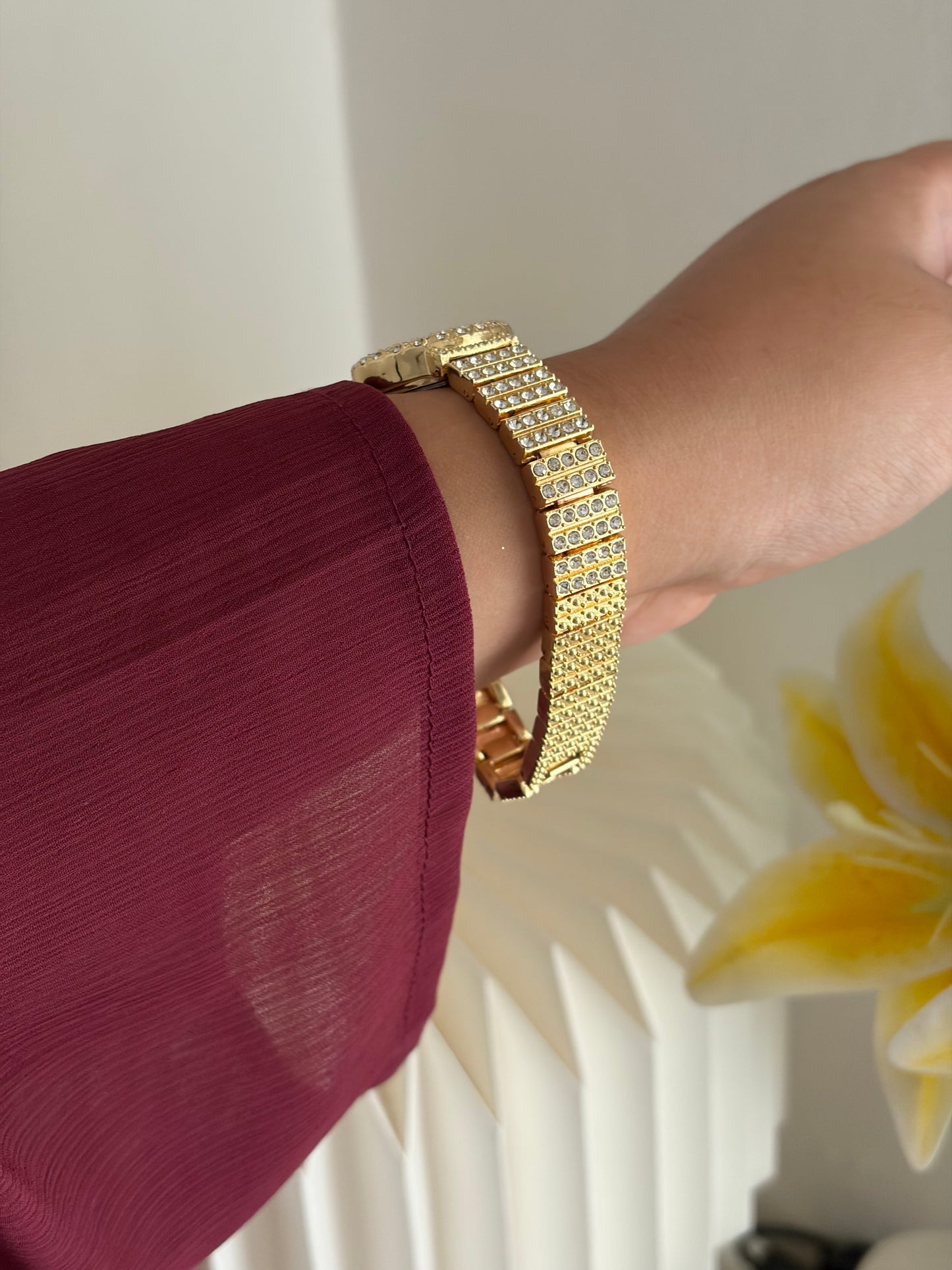Blush statement watch