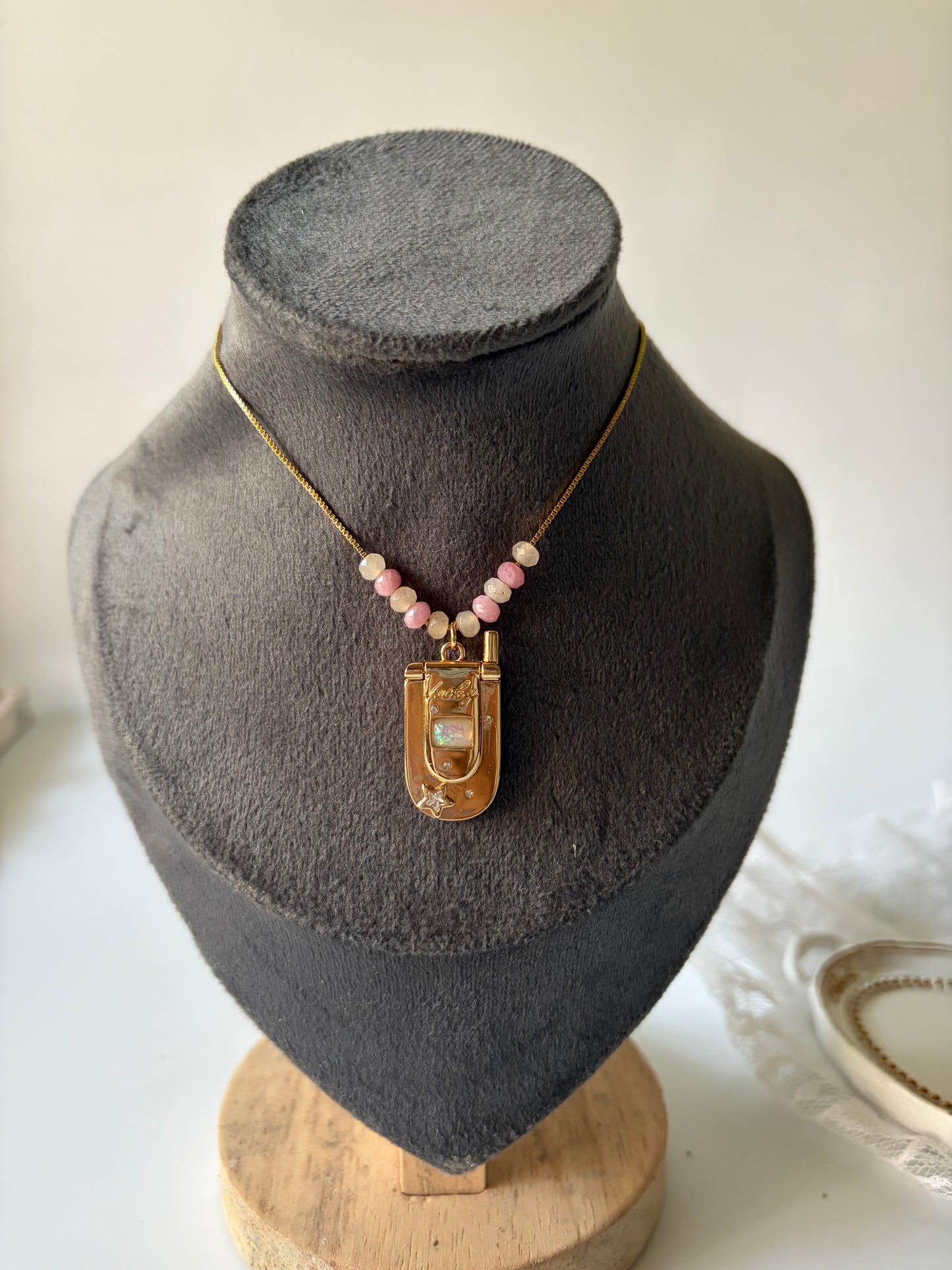 Dial up darling neckpiece