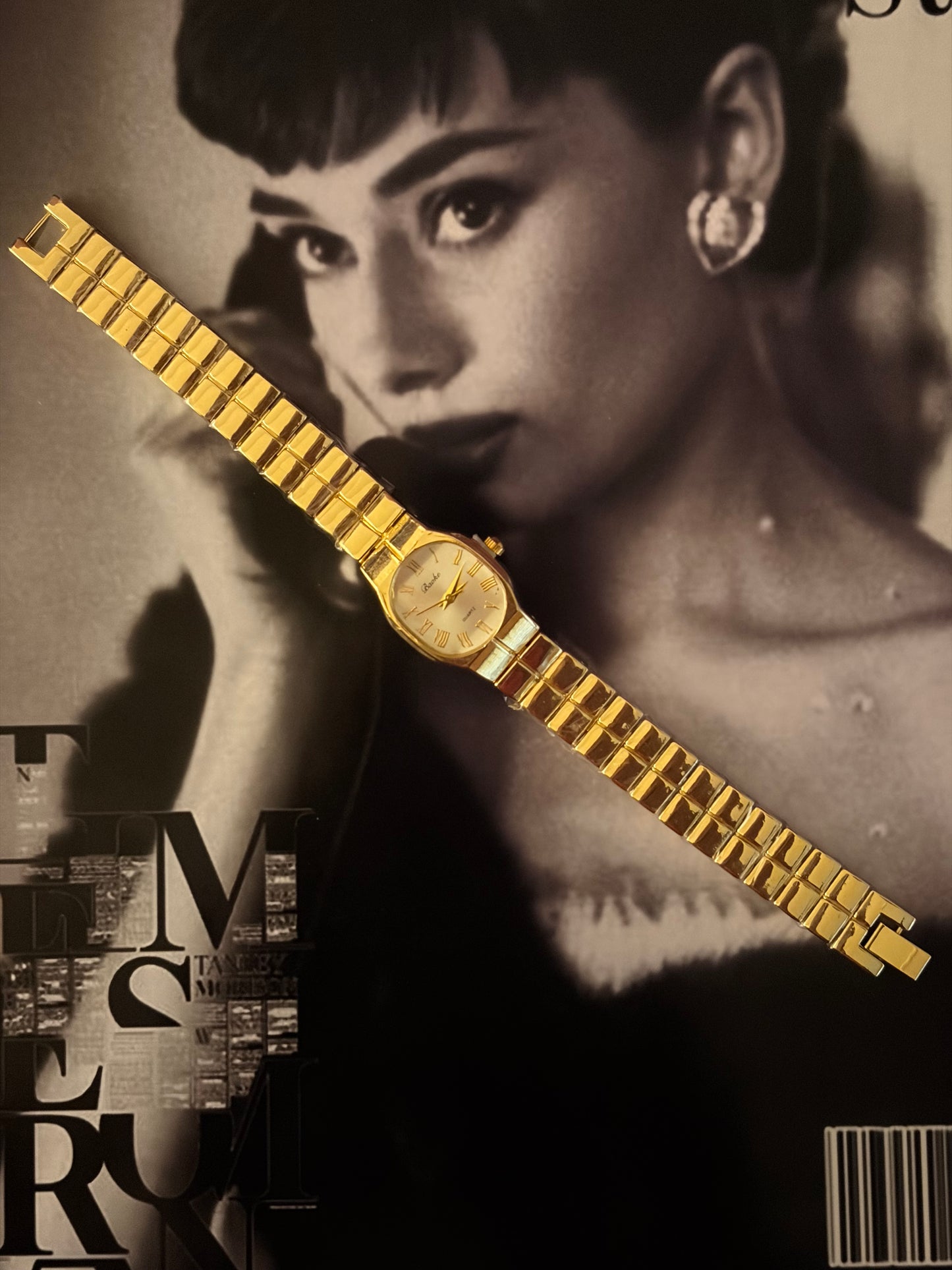 Kelly sleek watch