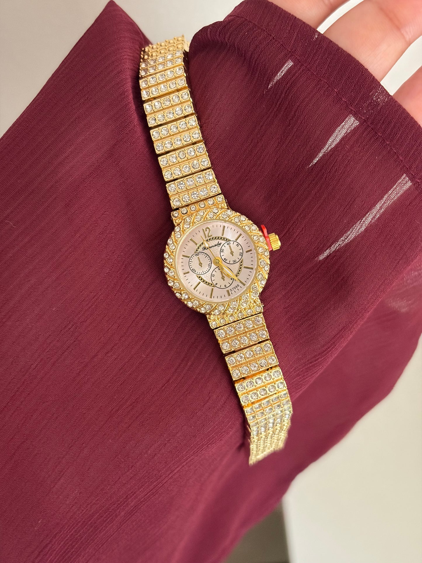 Blush statement watch