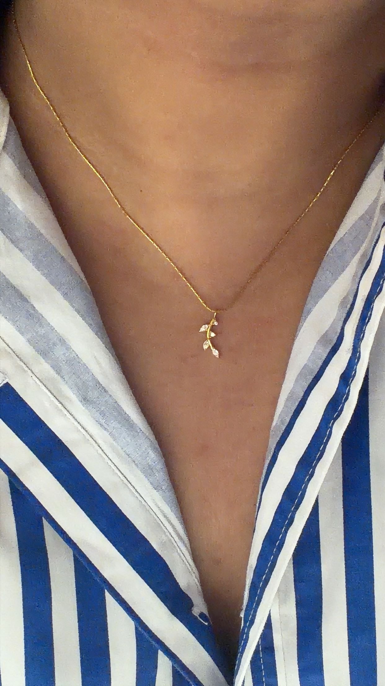 Elrya neckpiece