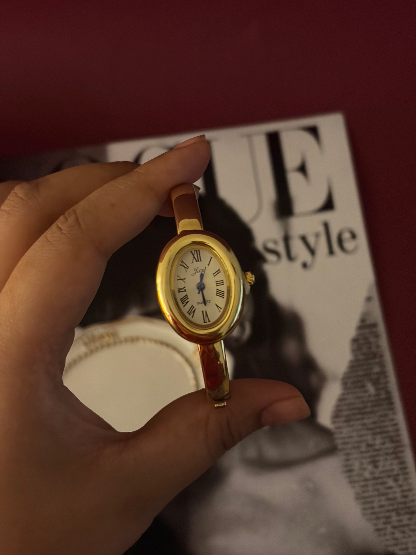 The classic dial bezel watch