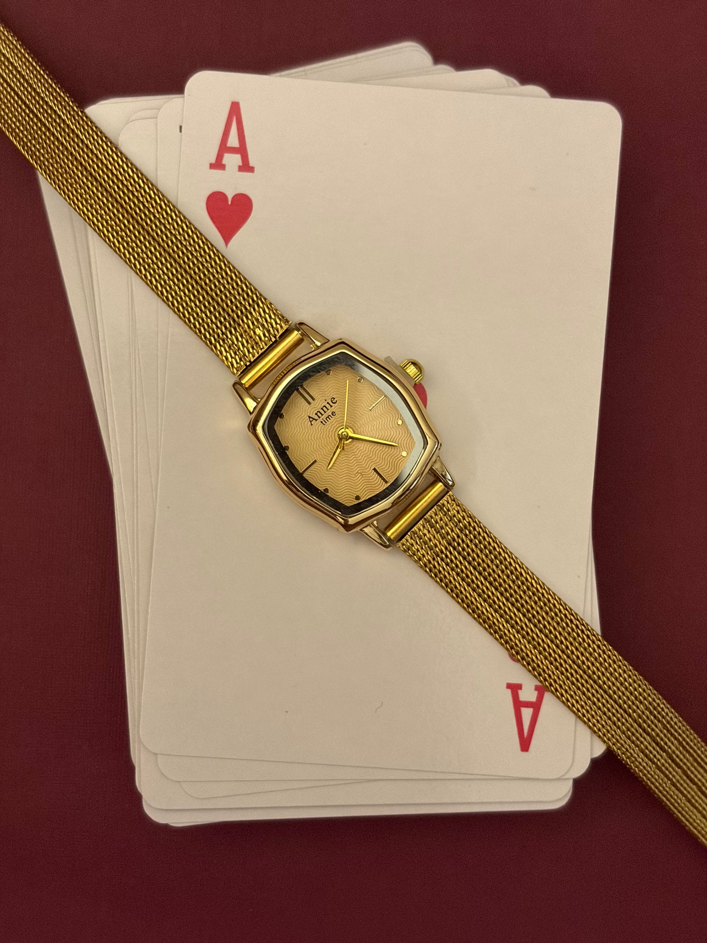 Alora beige hexa watch