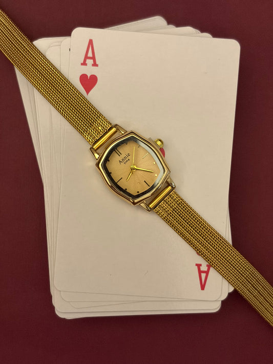Alora beige hexa watch