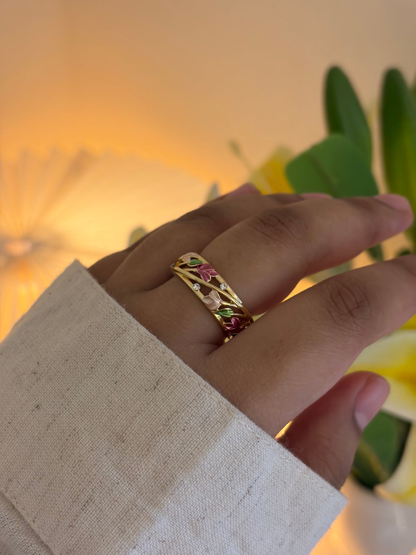 Petal botanical ring
