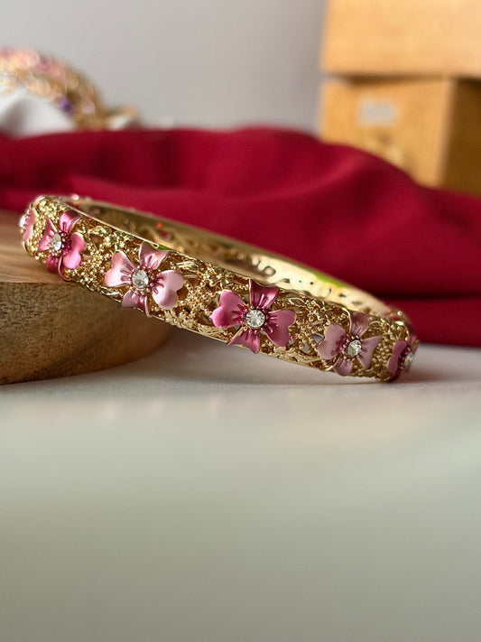 Daffodil botanical bracelet