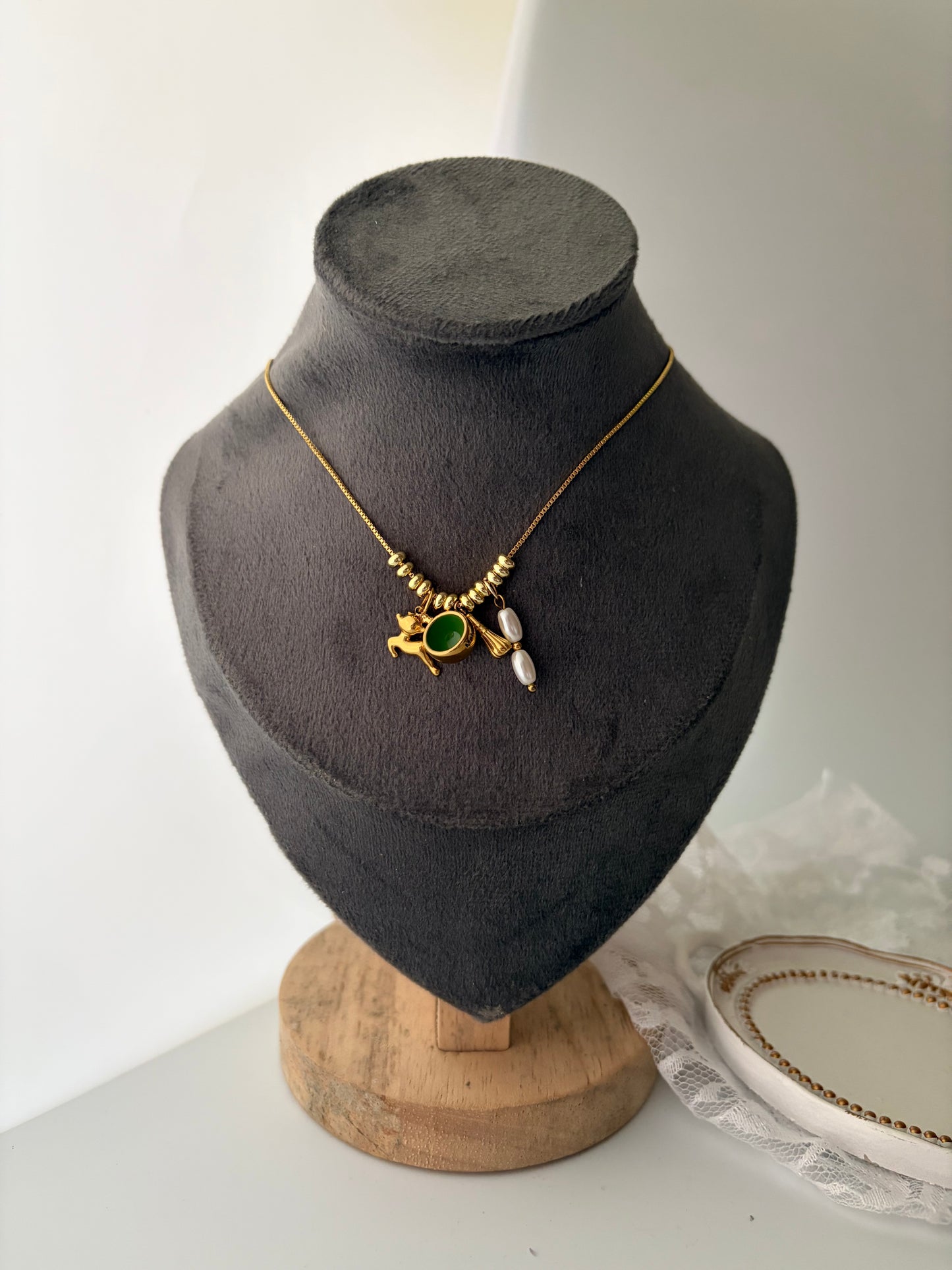 Willow & Matcha neckpiece
