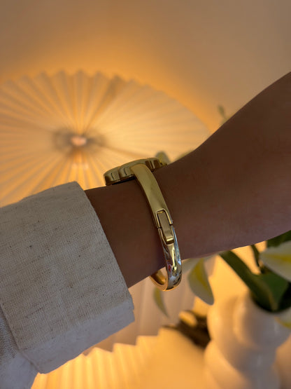 Midnight clover bangle watch