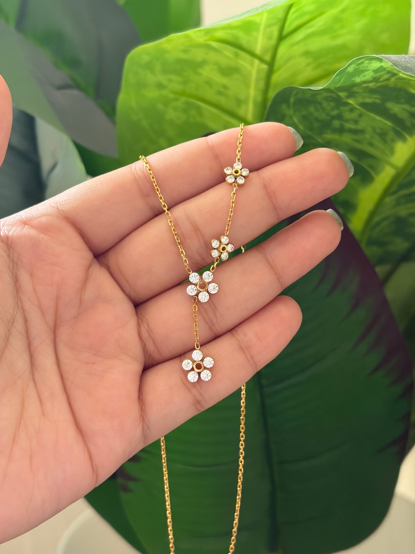 Althea neckpiece