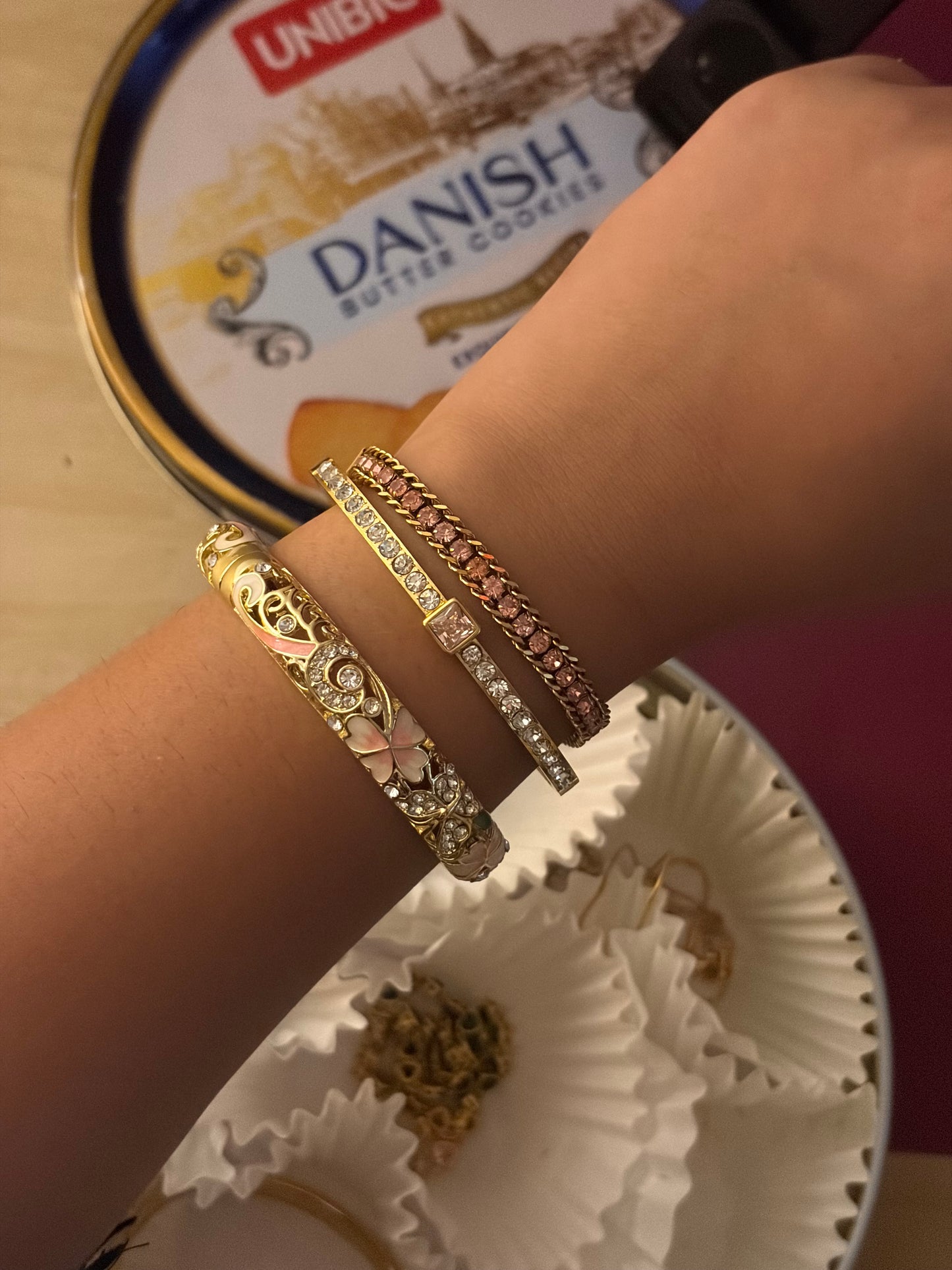 Aria openable bracelet