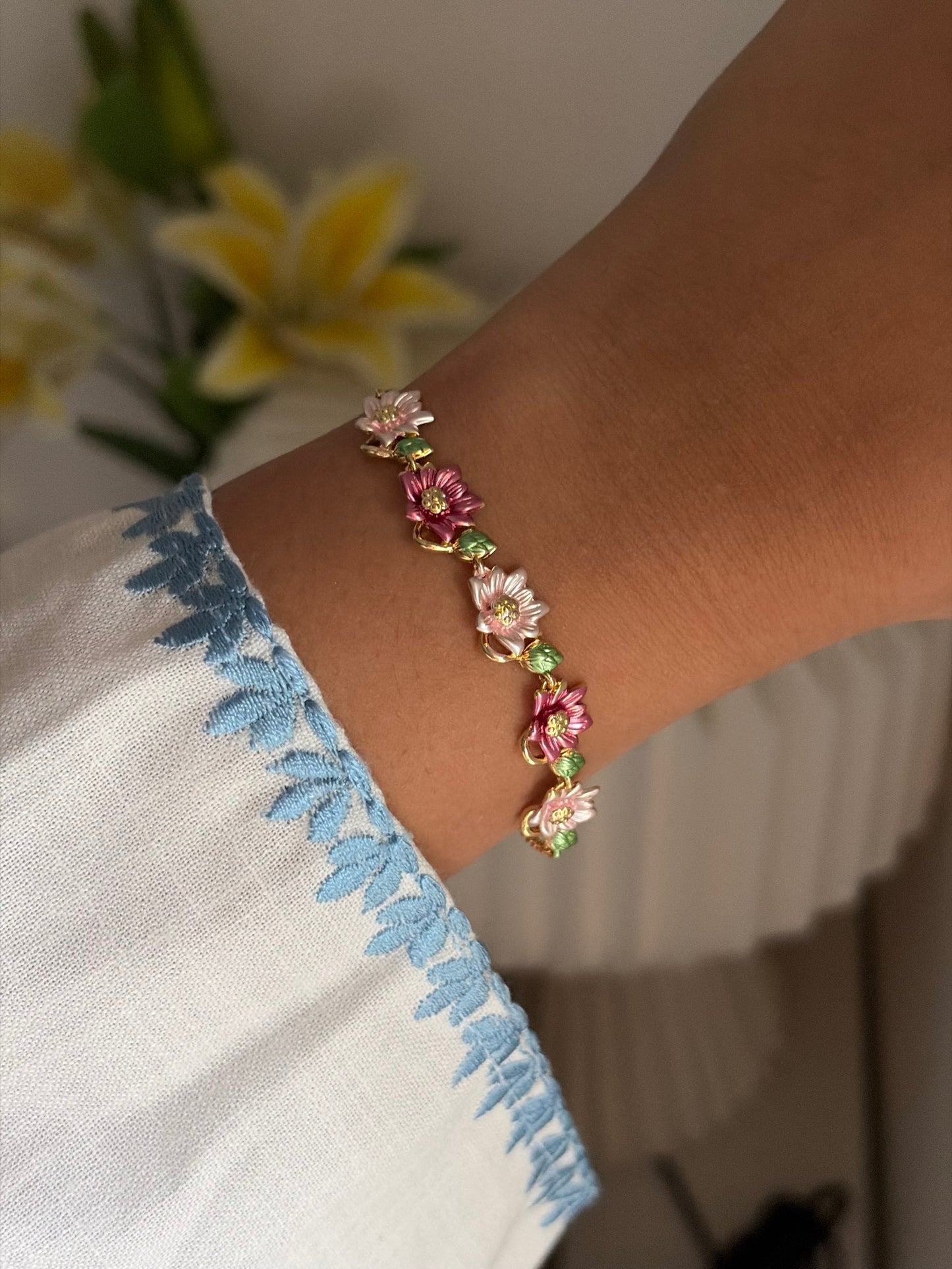Mauve chain botanical bracelet