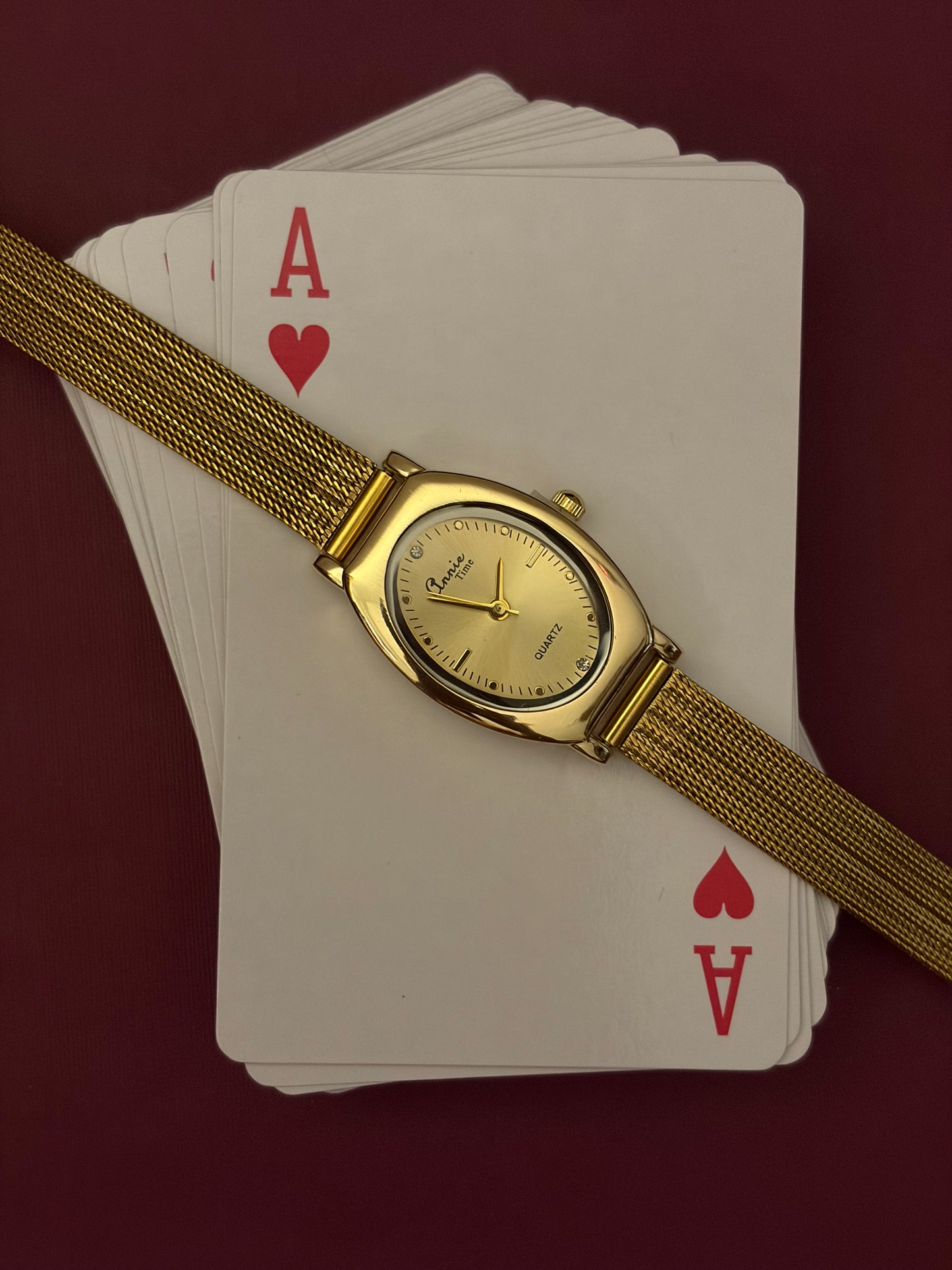 Kira watch dial