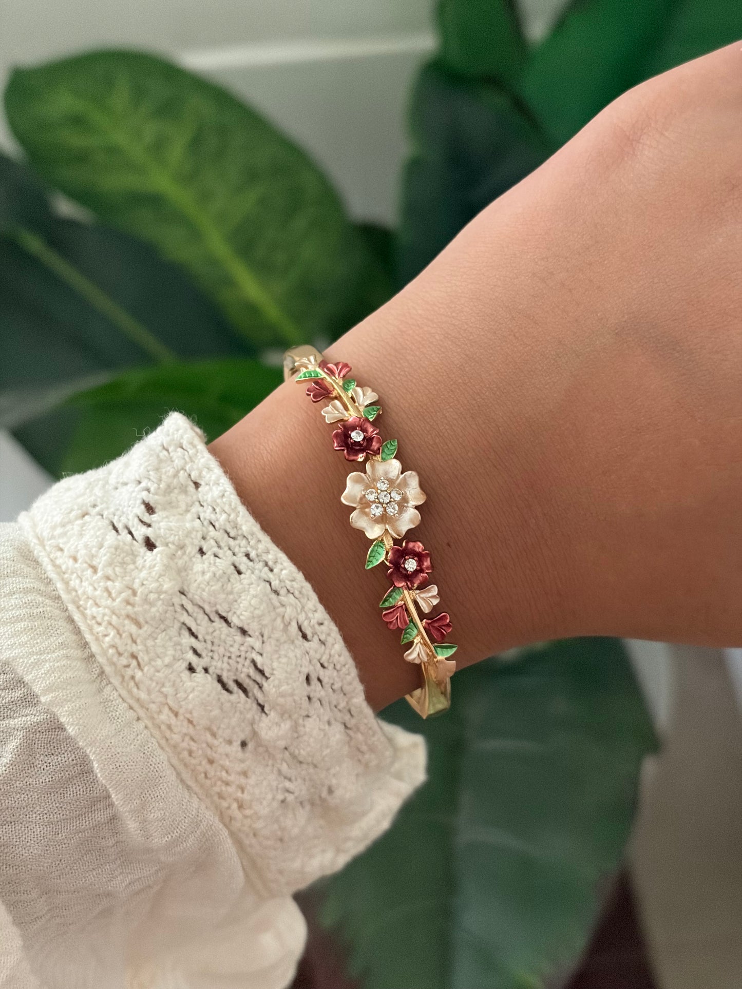 Dahlia botanical bracelet