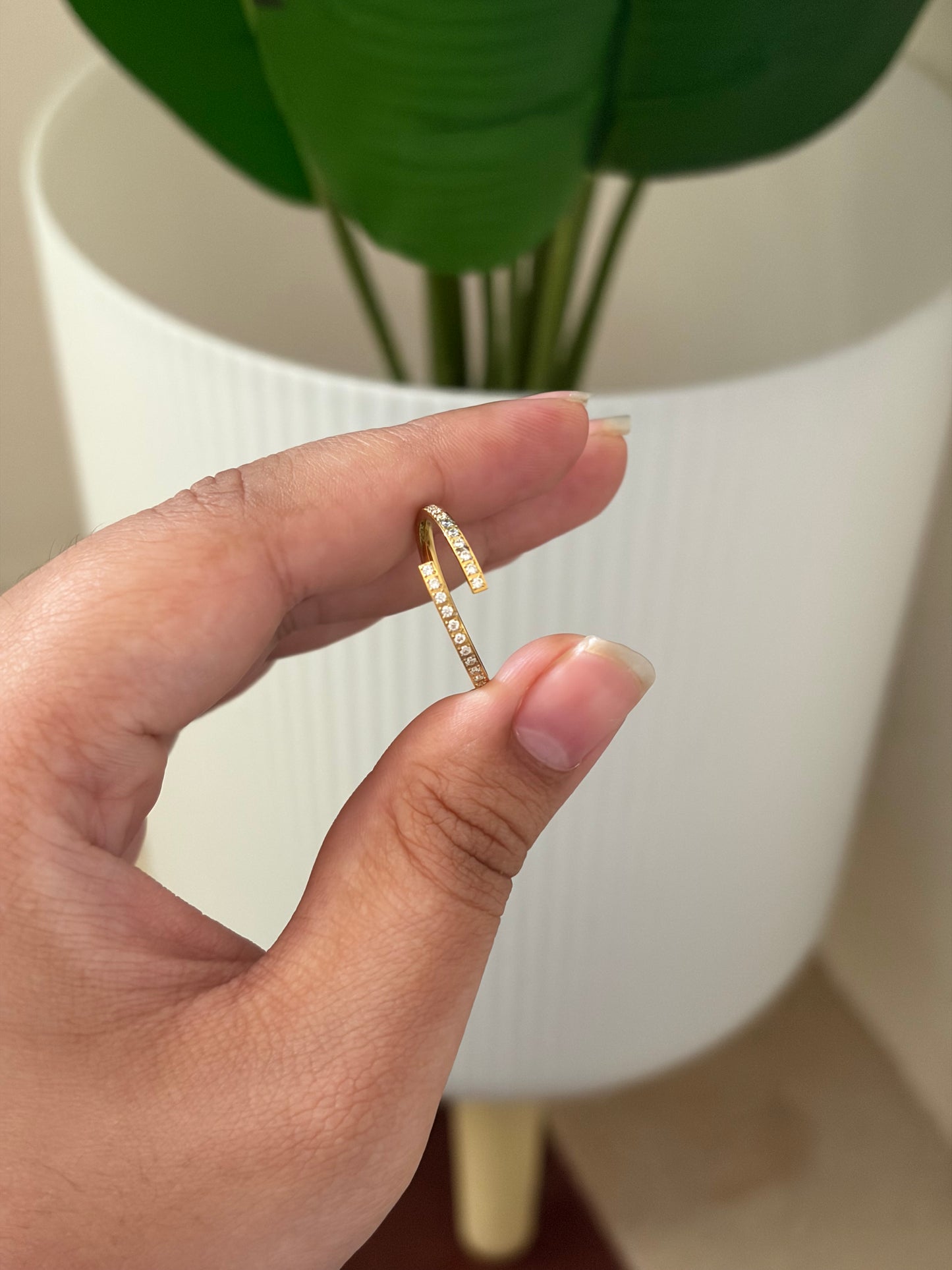 Vena adjustable ring