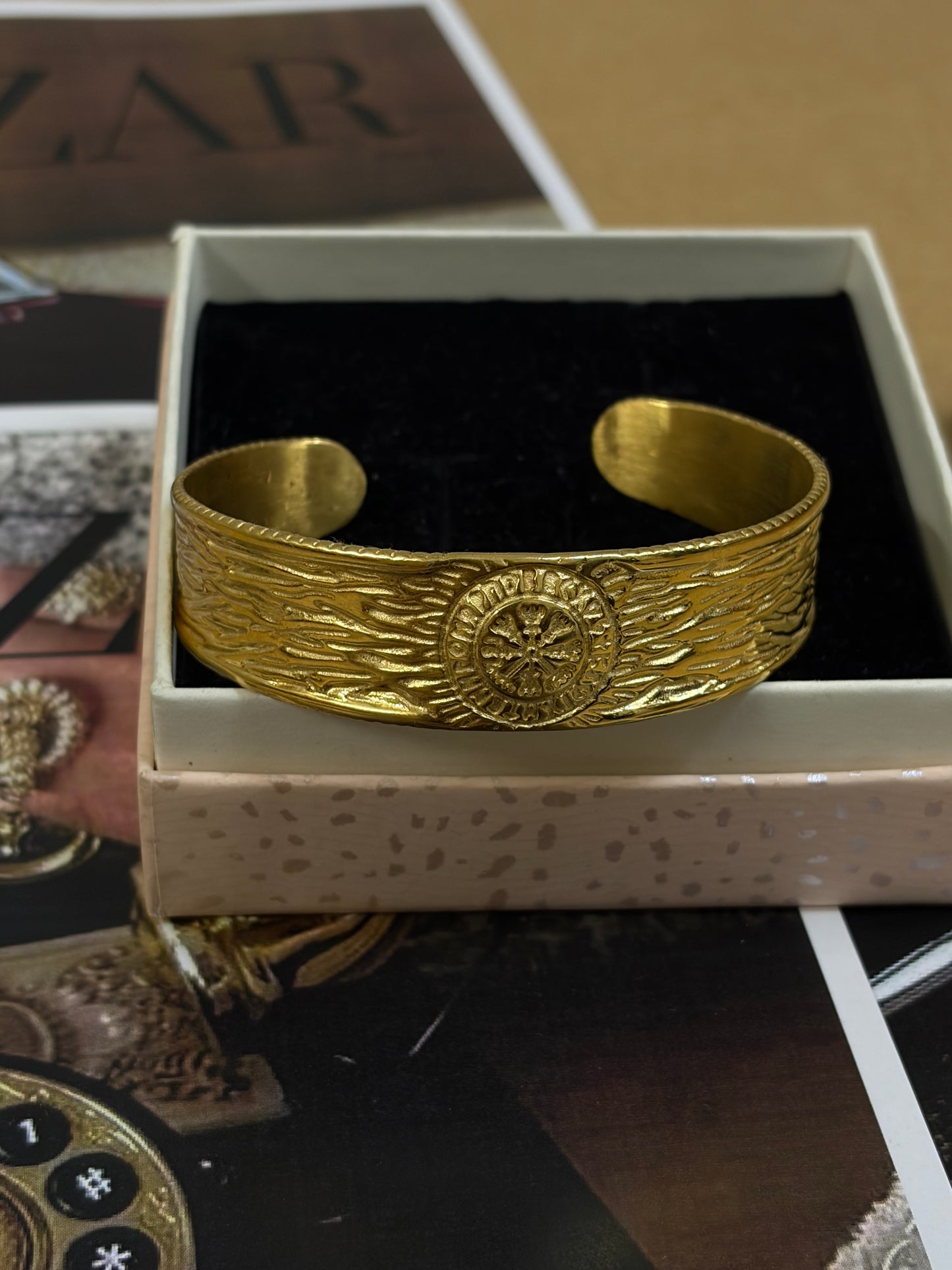 Luxe hammered sun cuff