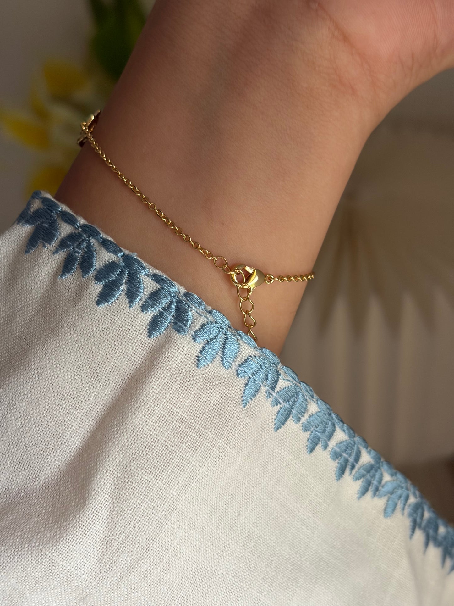 Mauve chain botanical bracelet