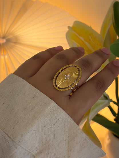Marry statement ring