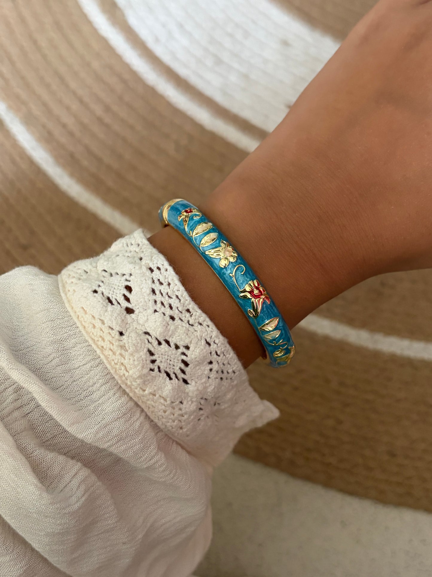 Lara enamel bangle