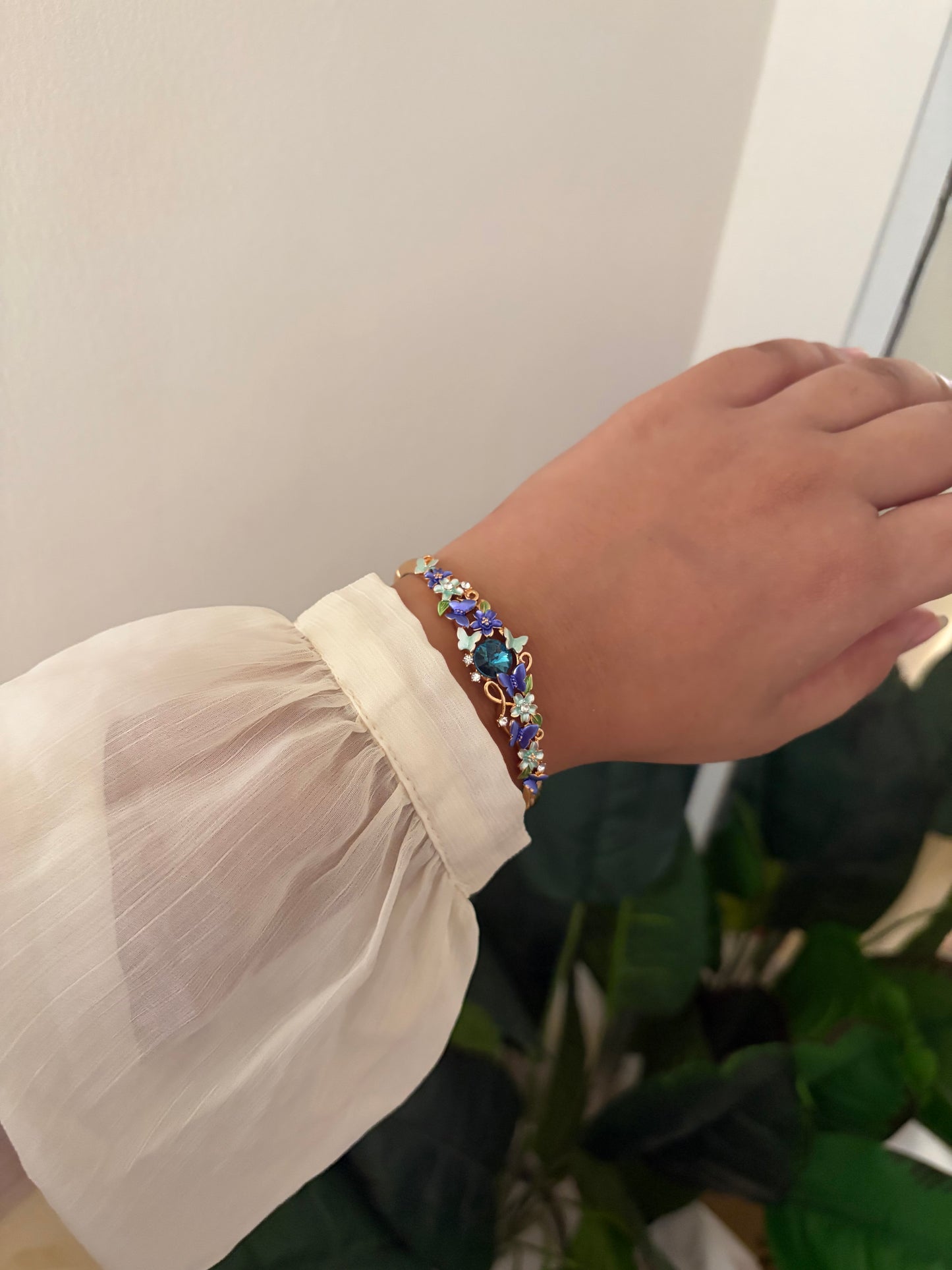 Snow botanical bracelet