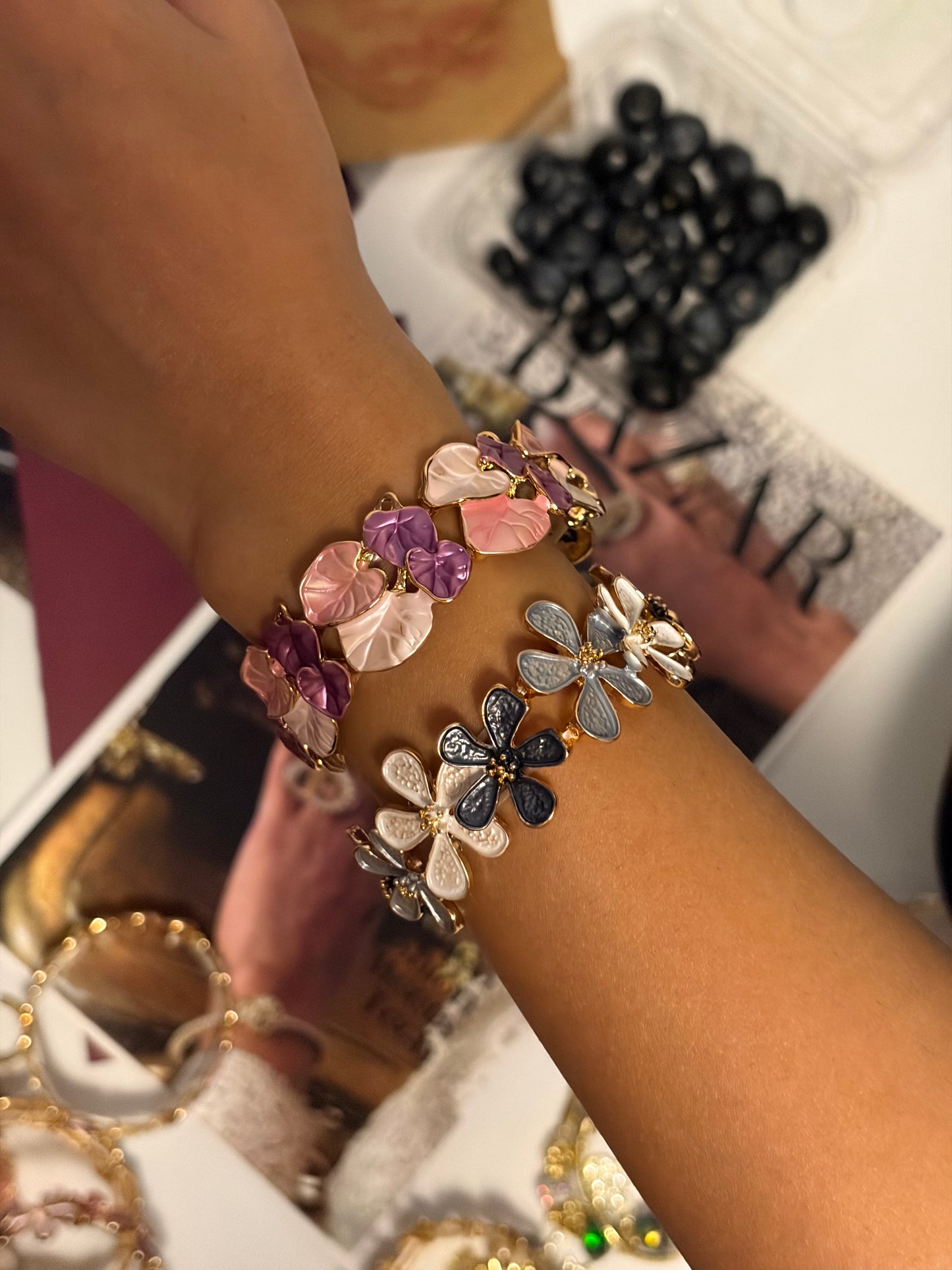 Flower enamel bracelet