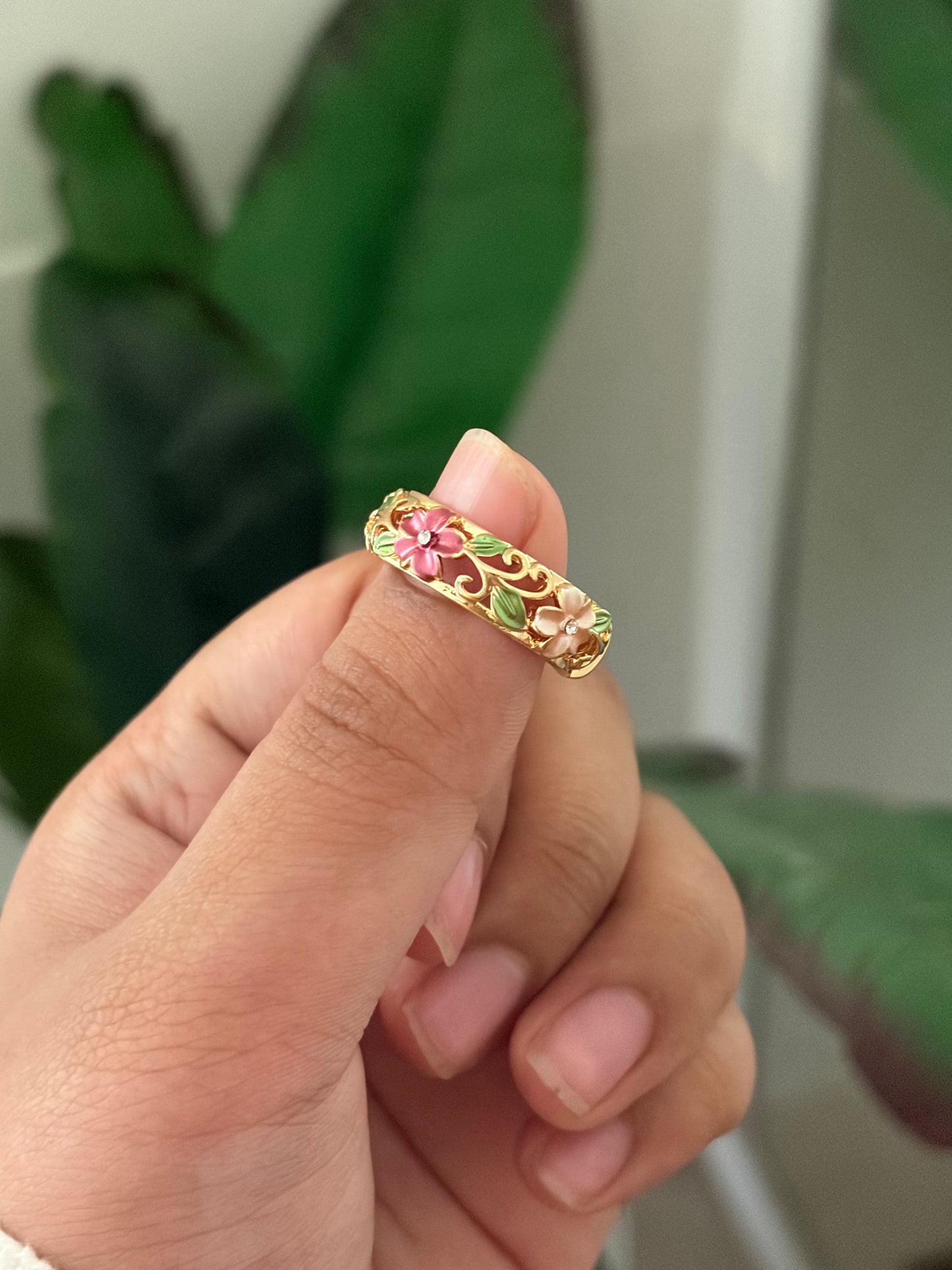 mauve ring