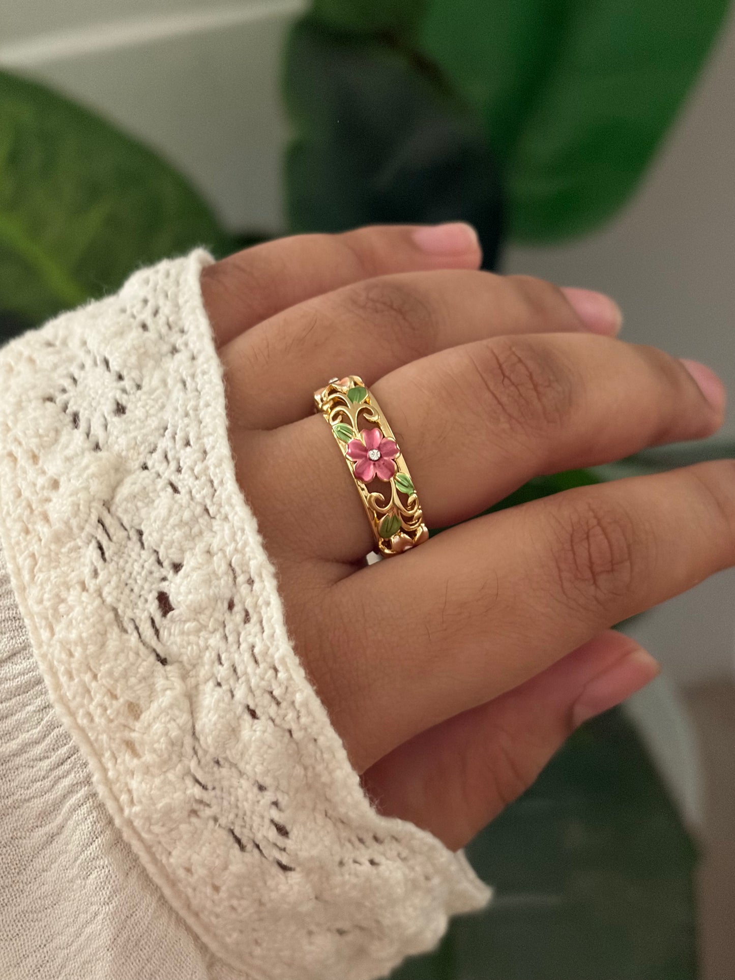 mauve ring
