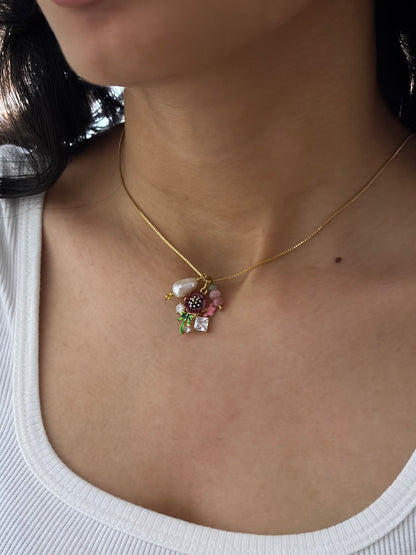 Multicoloured Periwinkle Neckpiece