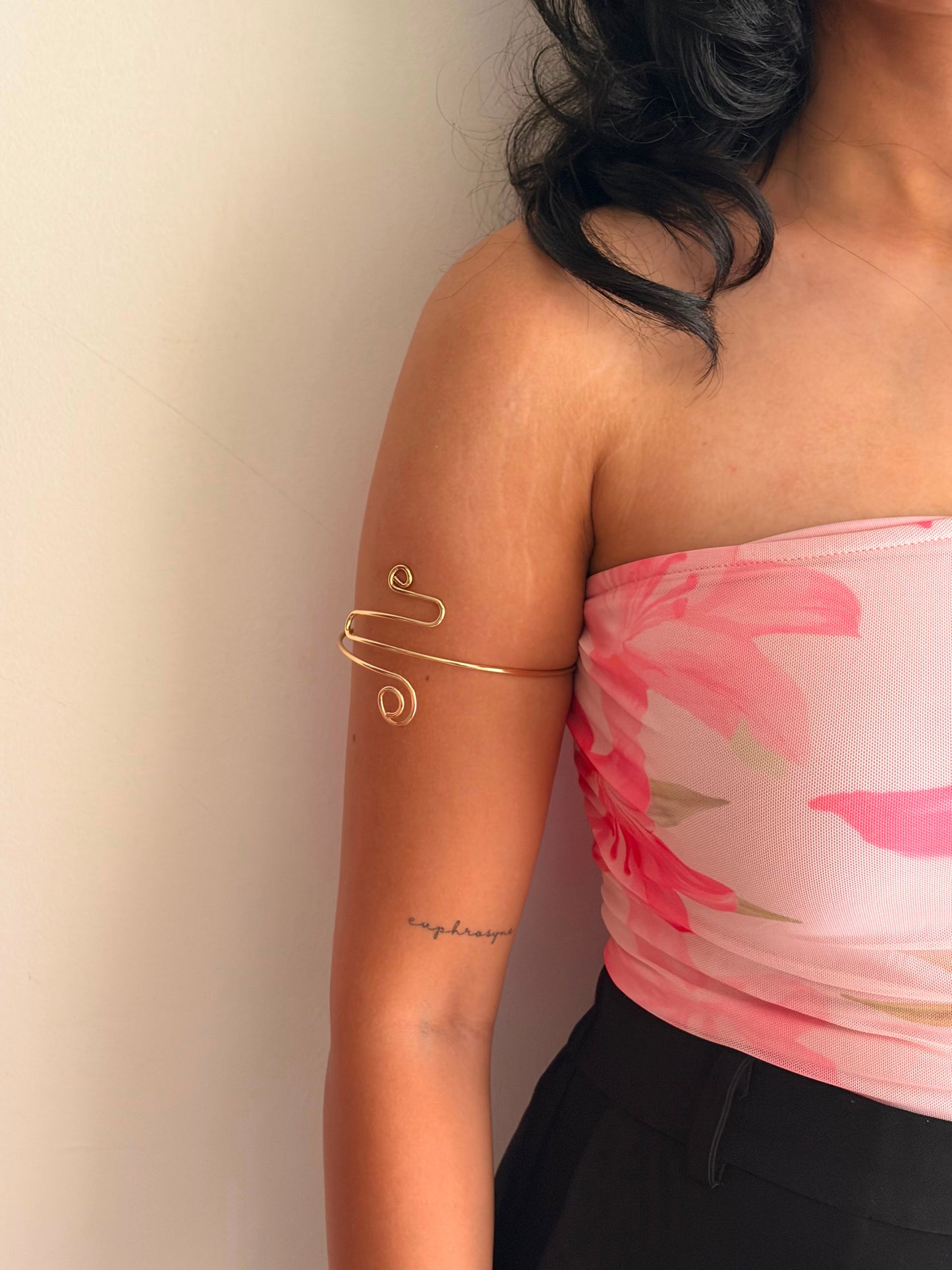 Vega Arm Cuff