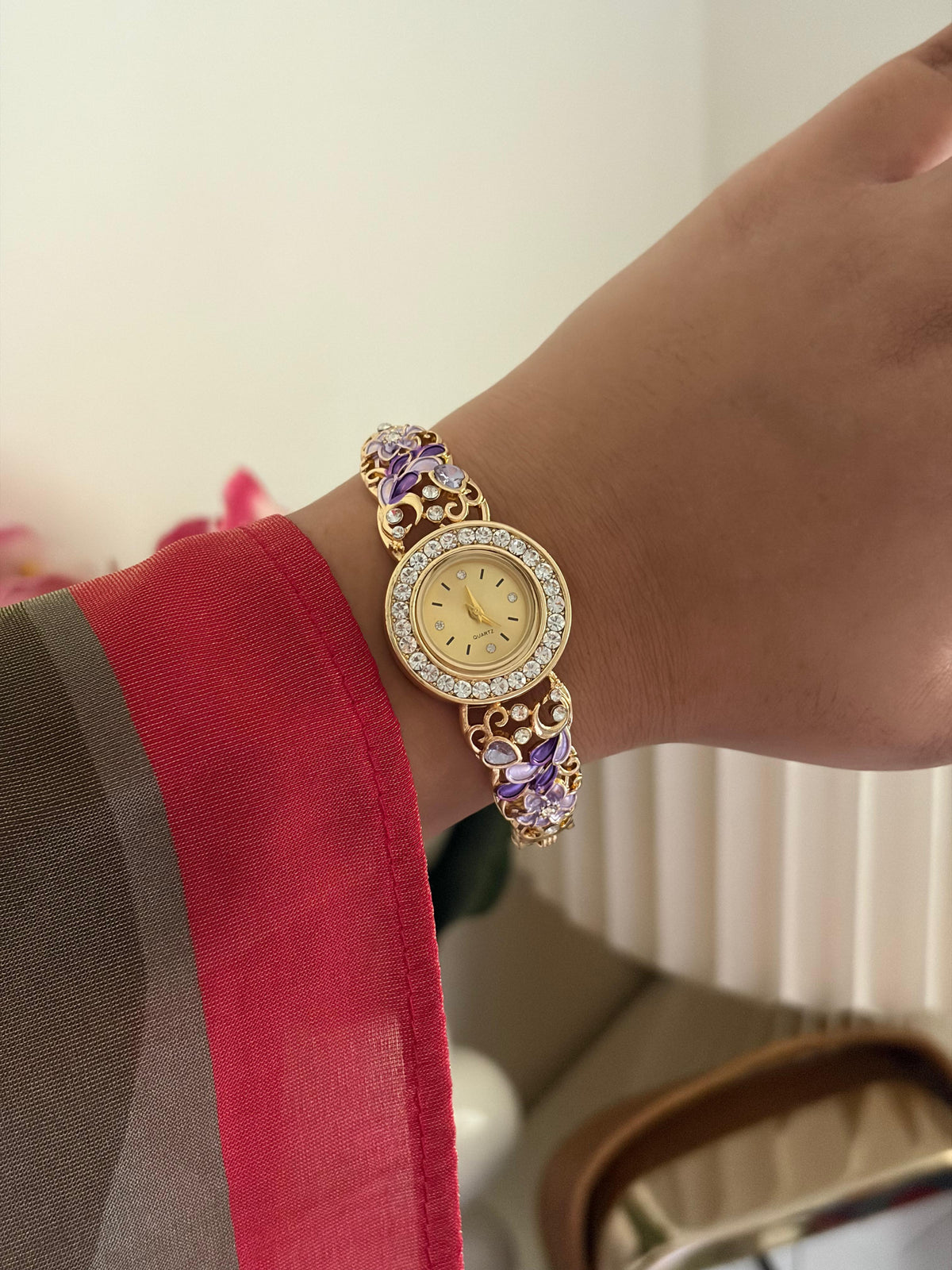 Madhumalti Botanical watch
