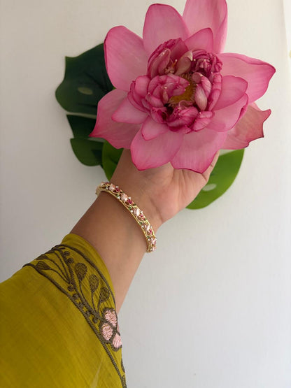 gulabi tulip botanical